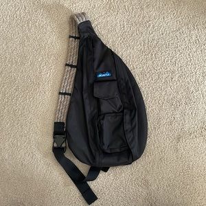 KAVU Sling Bag- Black